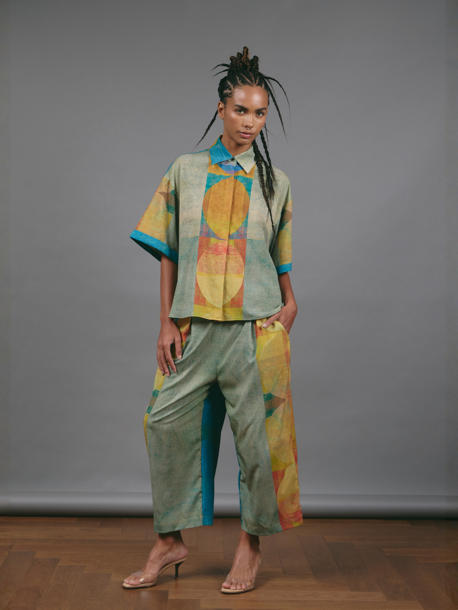 Square Short-Sleeve Blouse - Spheres