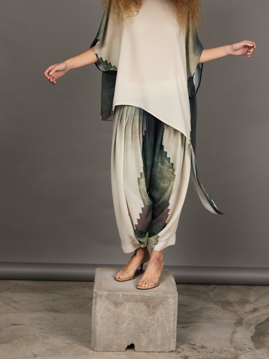 Wide-Leg Pleated Pants - Infinite Stairs