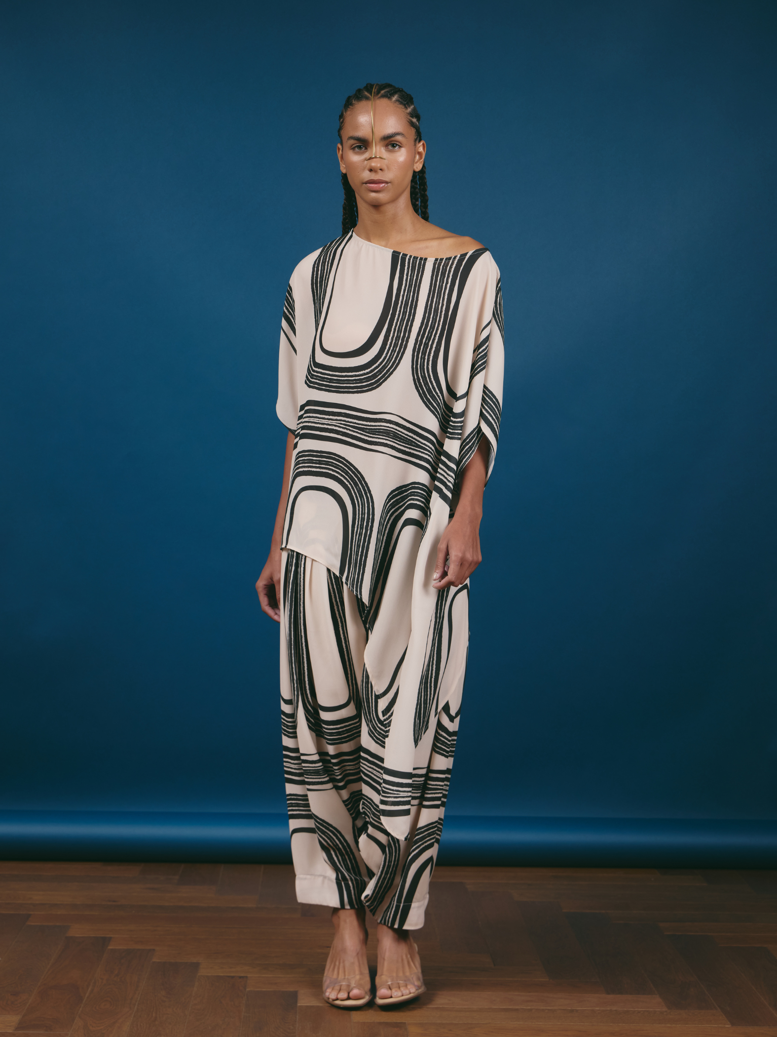 Wide-Leg Pleated Pants - Black Roundels