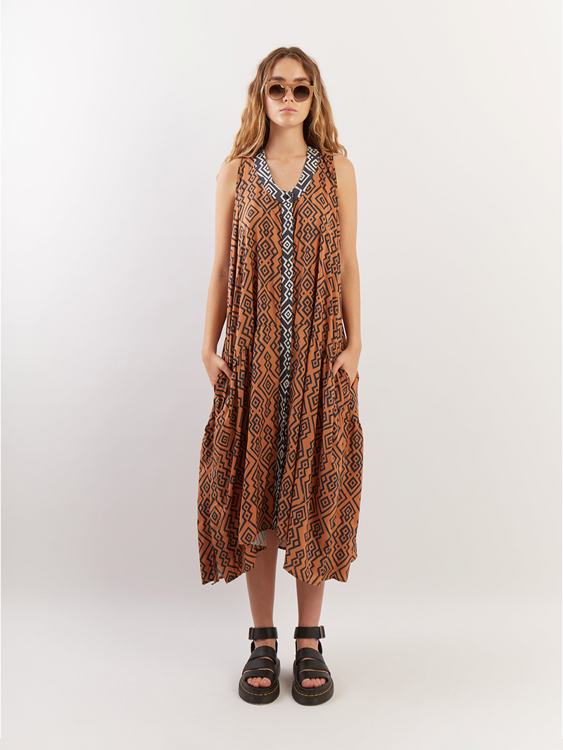 ROUND NECKLINE RELAXED DRESS - BLACK AND OCHRE TRIBAL