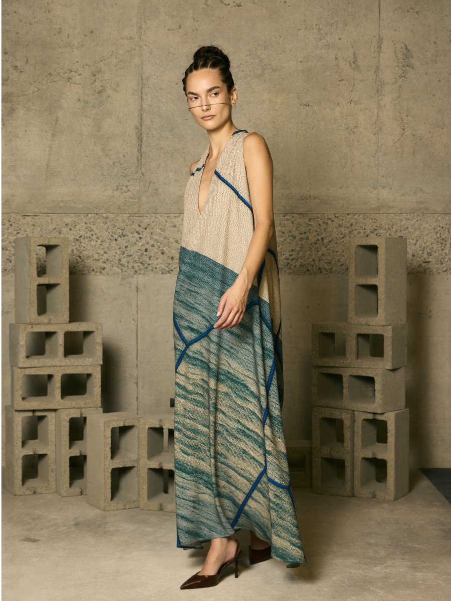 Deep Neckline Dress - Red